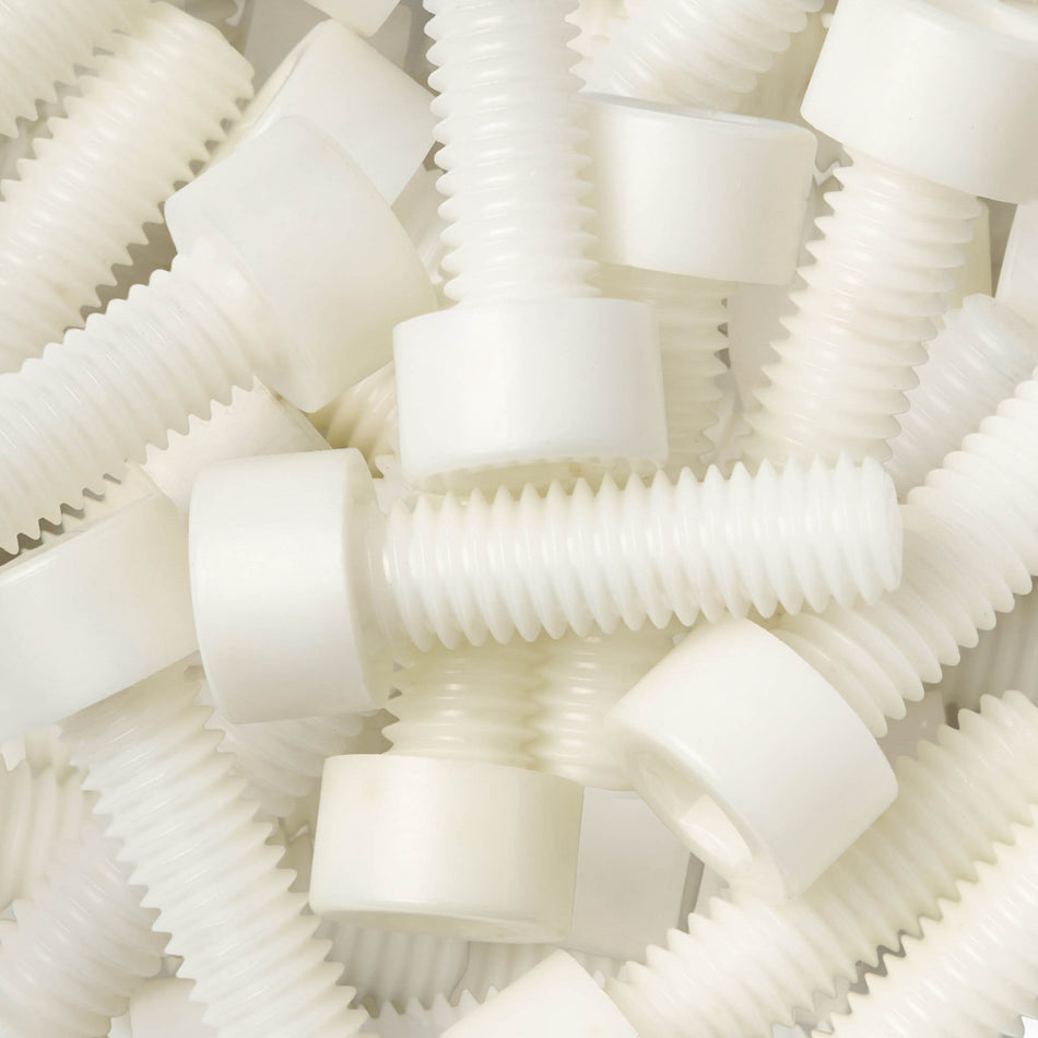 Keraamiset (alumiinioksidi) kuusiokoloruuvit kuusiokolo-sylinterikärkiruuvit